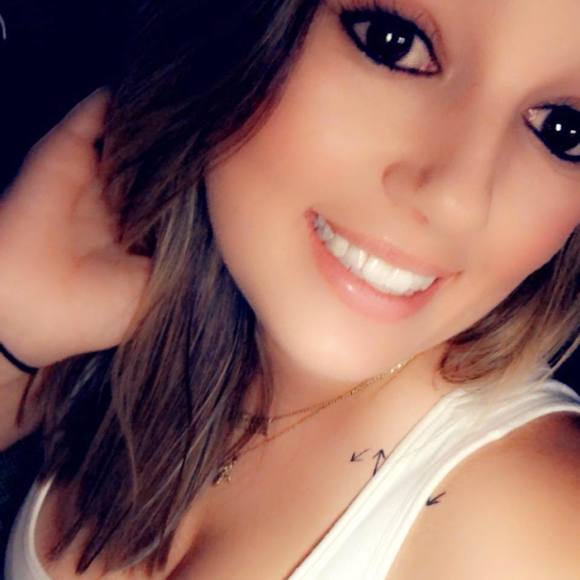 Meet your Posher, Quinn - Picture 1 of 1